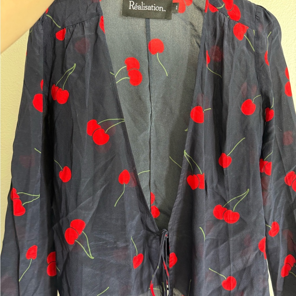 Réalisation Par Cherry Print Blouse